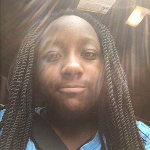 Meet your Posher, Lazaria